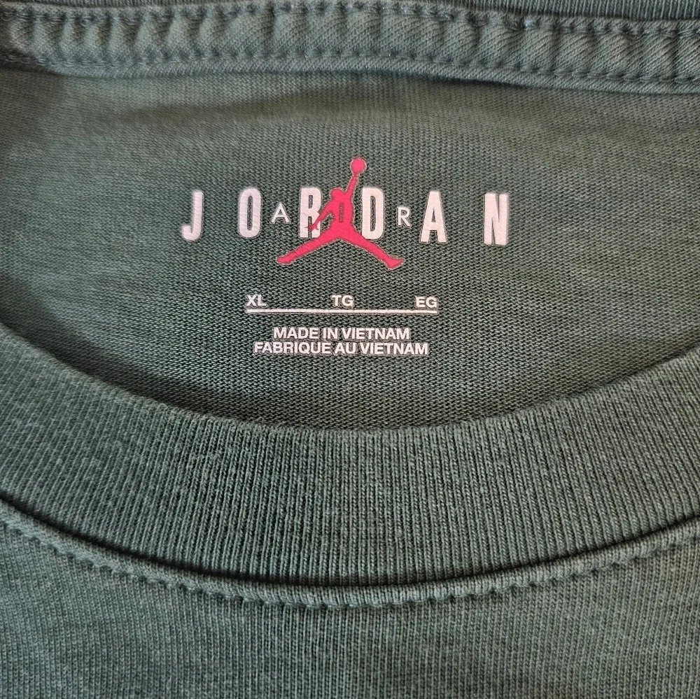 Jordan Shirt XL Dark Green Crew Neck